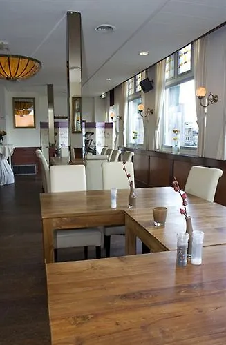 Het Rechthuis Uithoorn 4*,